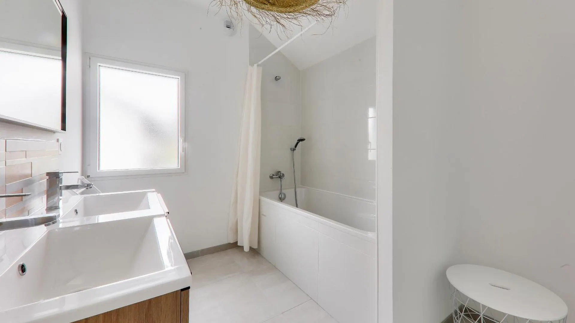 Holiday home Maison Neuve Pour 8 - 500M Plage Du Rouvran Le Tour-du-Parc France